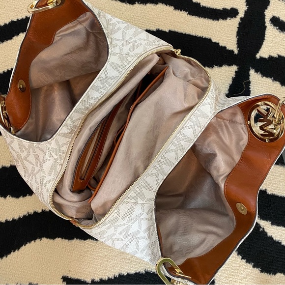 MICHAEL KORS Cream Logo Slouchy Shoulder Tote Bag Brown Leather & Gold Chains - Picture 9 of 12